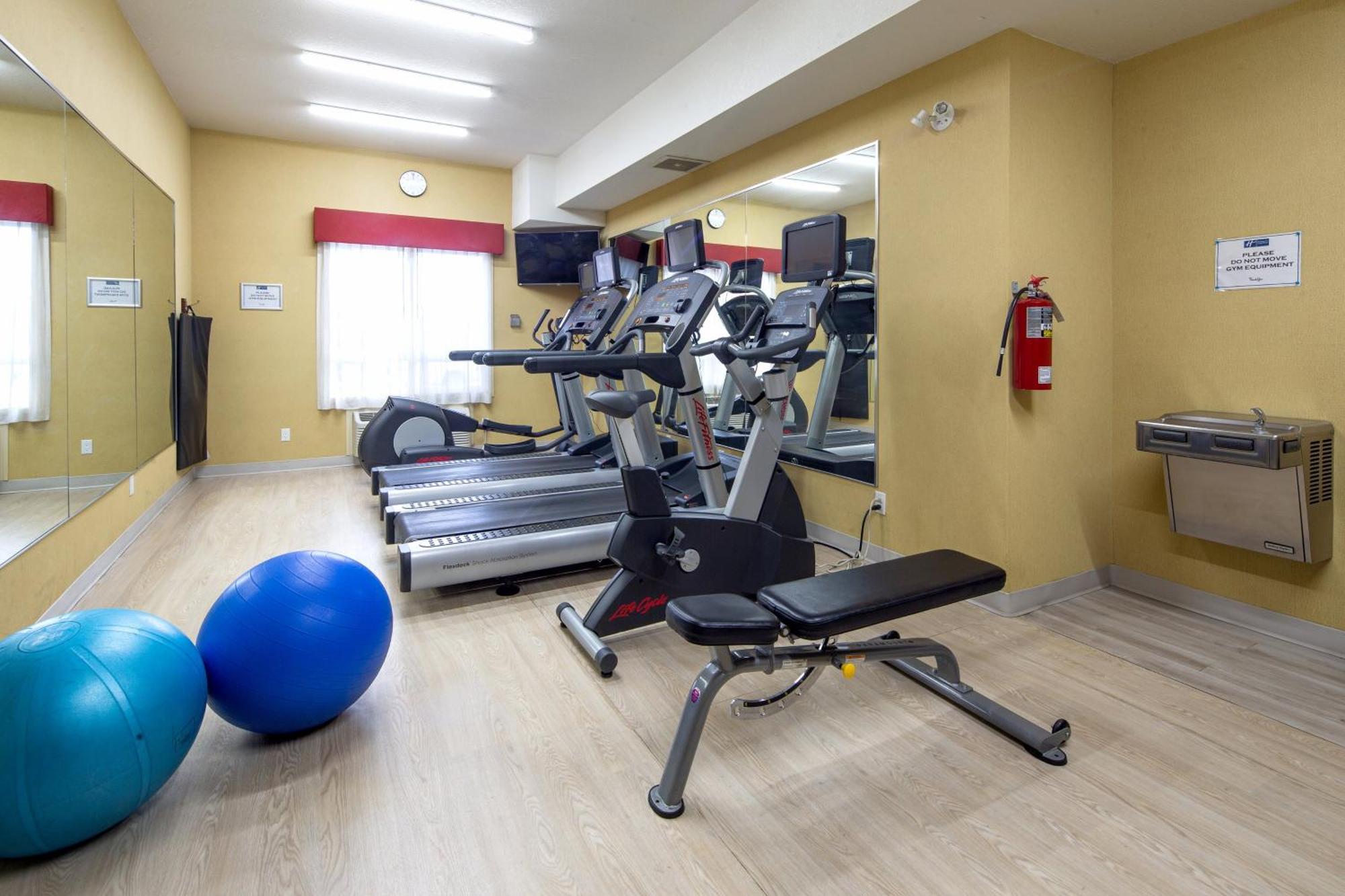 Holiday Inn Express Hotel & Suites Edson By Ihg Экстерьер фото