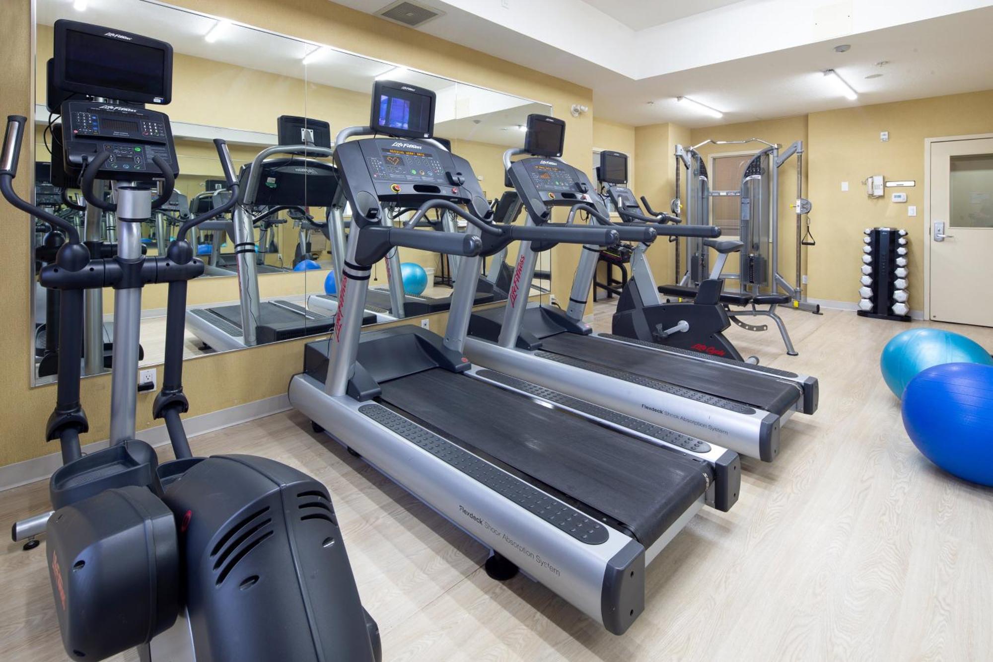 Holiday Inn Express Hotel & Suites Edson By Ihg Экстерьер фото