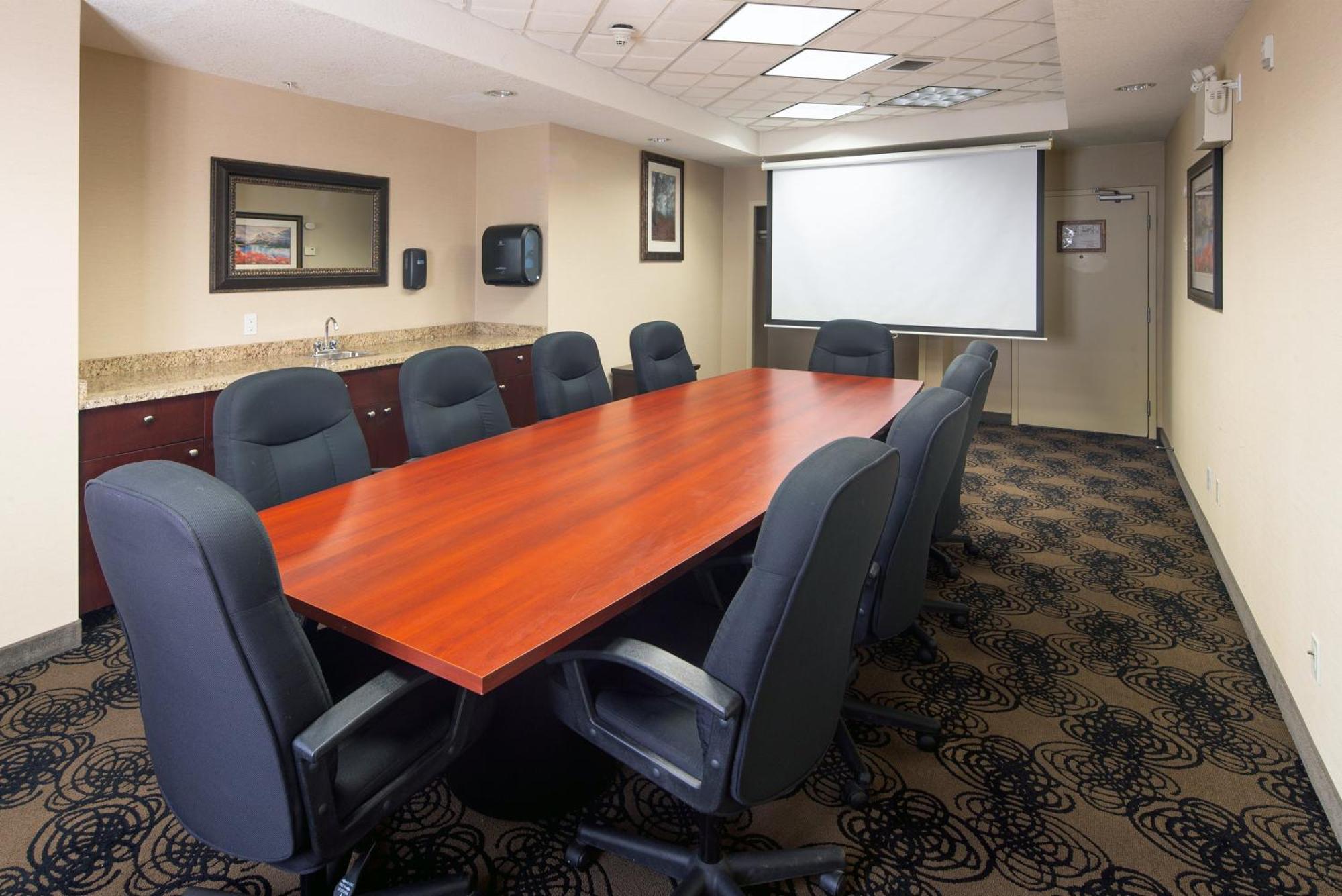 Holiday Inn Express Hotel & Suites Edson By Ihg Экстерьер фото