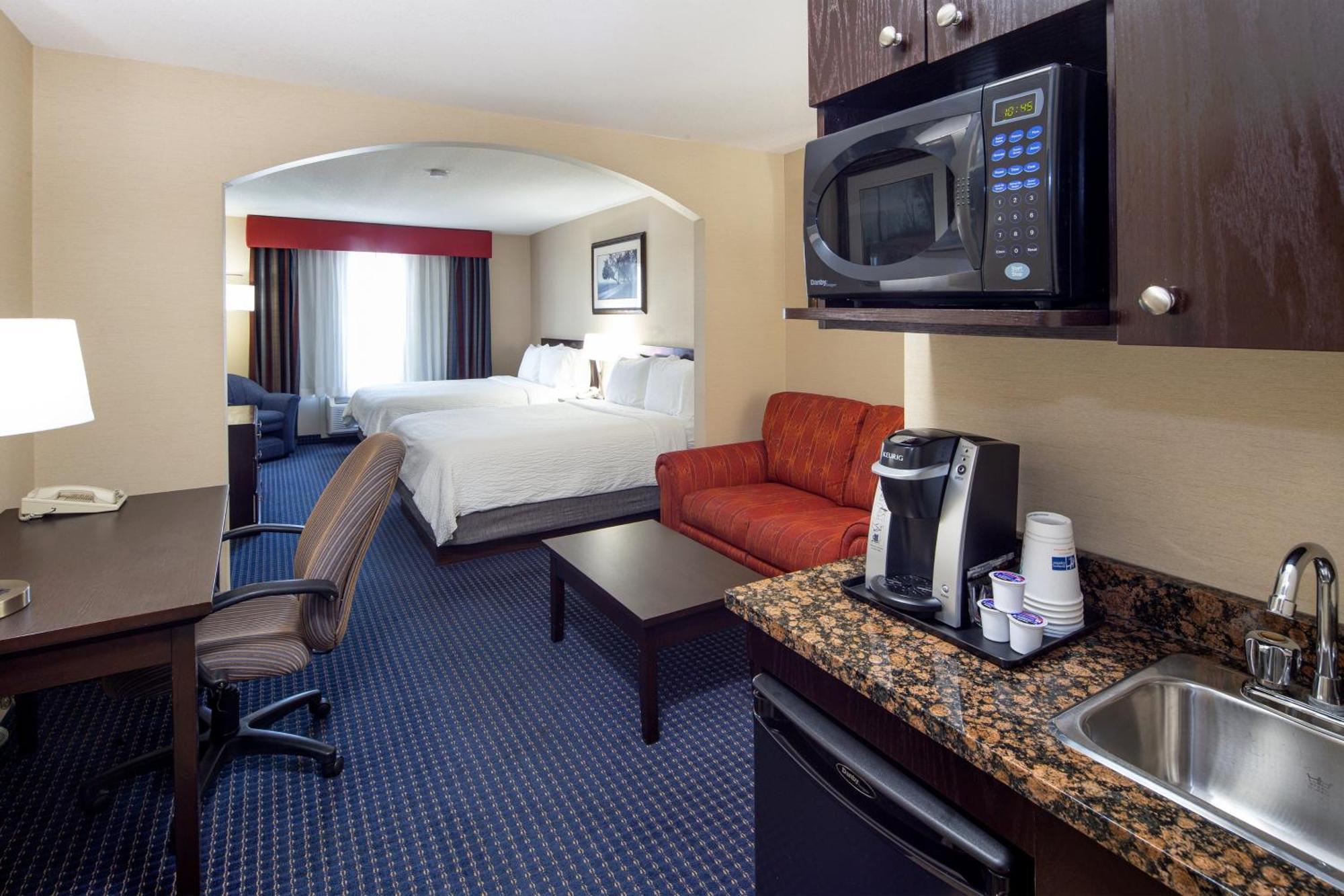 Holiday Inn Express Hotel & Suites Edson By Ihg Экстерьер фото