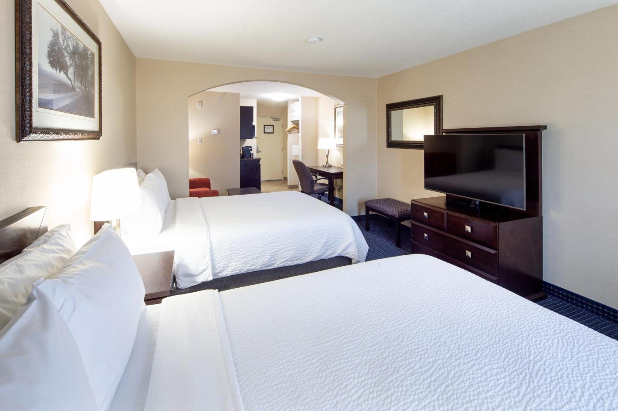 Holiday Inn Express Hotel & Suites Edson By Ihg Экстерьер фото